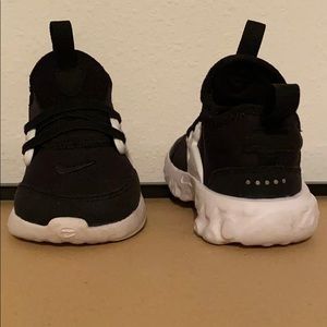 Toddler- NIKE PRESTO